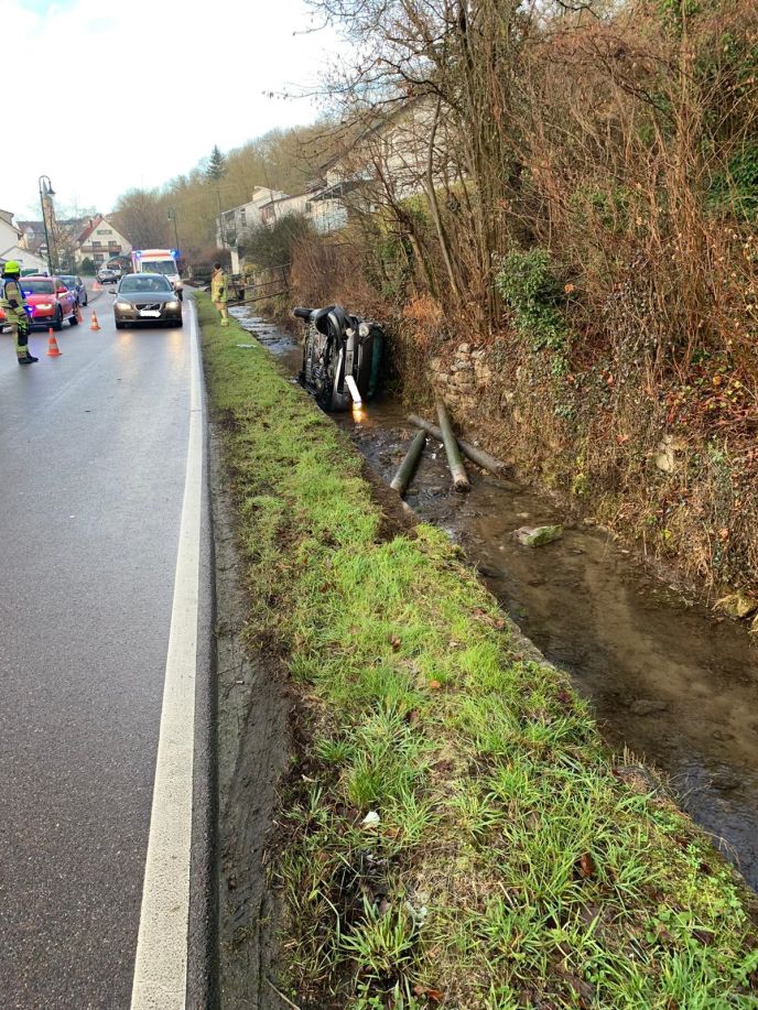 Einsatz Nr. 338 Hilfe 1 Verkehrsunfall mit PKW