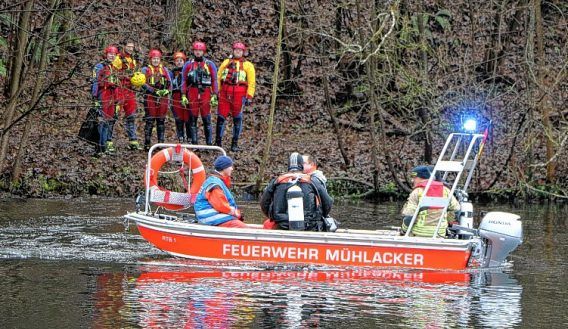 Einsatz Nr. 010 Hilfe 2 Person im Wasser