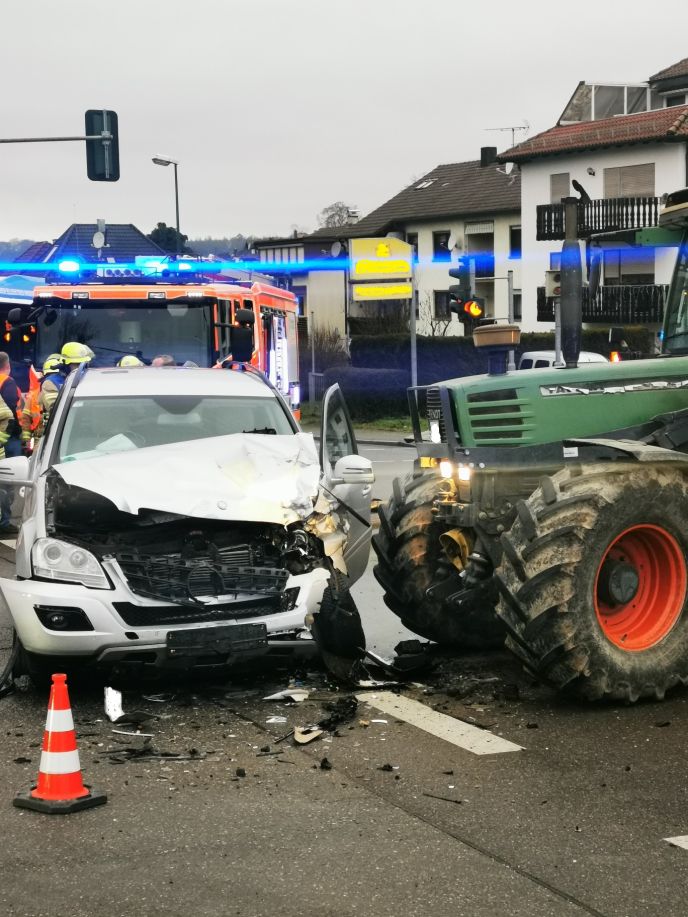 Einsatz Nr. 002 Hilfe 1 Verkehrsunfall