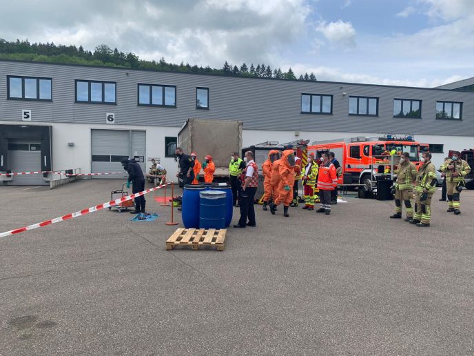 Einsatz Nr. 107 Gefahrstoff 2 Gefahrstoffaustritt