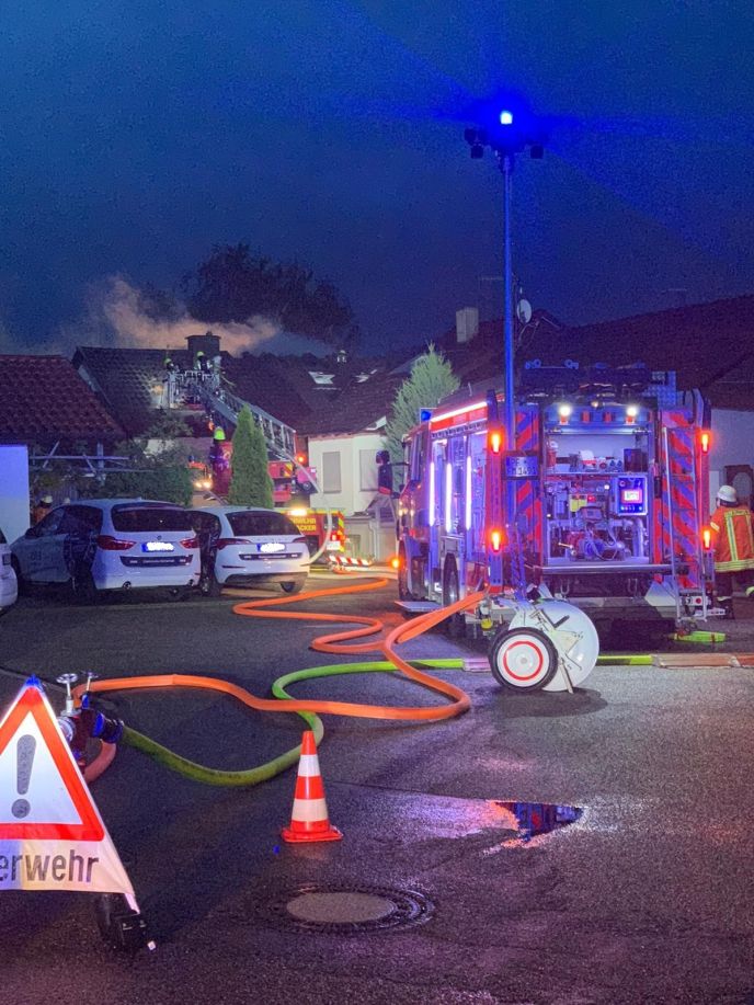 Einsatz Nr. 098 Brand 1 Überlandhilfe Wohnungsbrand