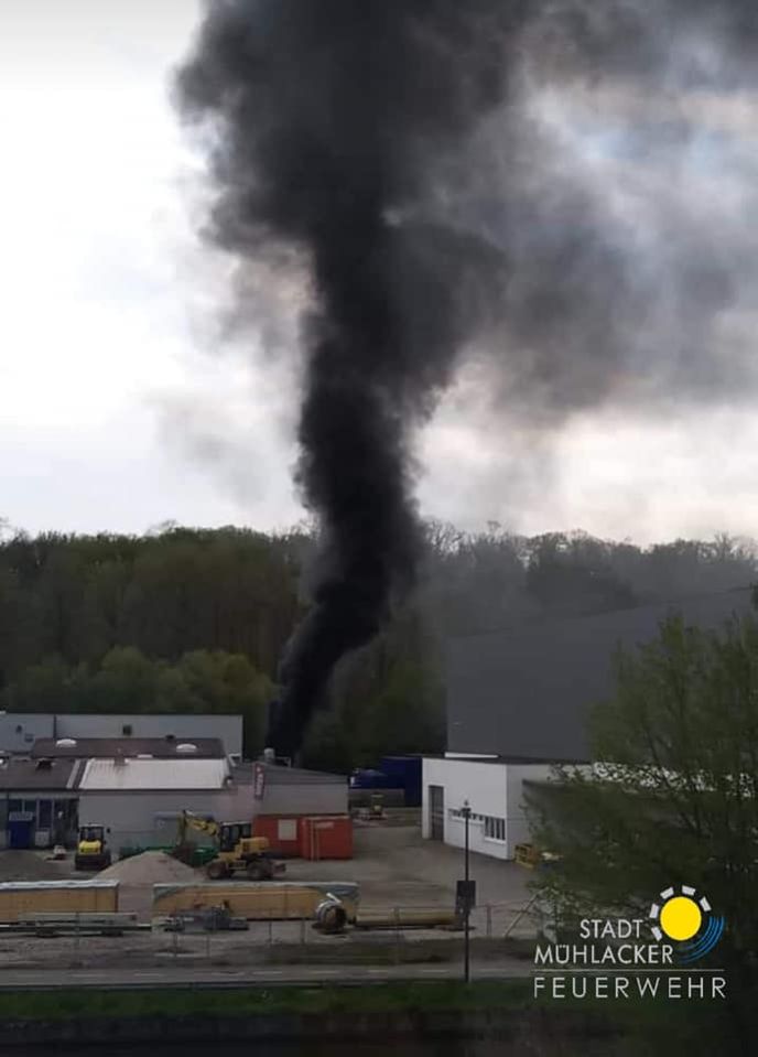 Einsatz Nr. 098 Brand 1 Containerbrand