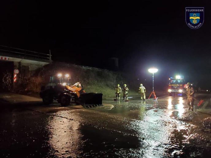 Einsatz Nr. 034 Hilfe 0 Verschmutzte Fahrbahn