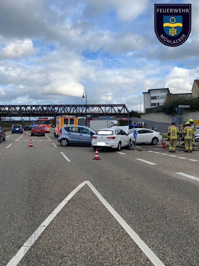 Einsatz Nr. 294 Hilfe 1 VU mehrere PKW