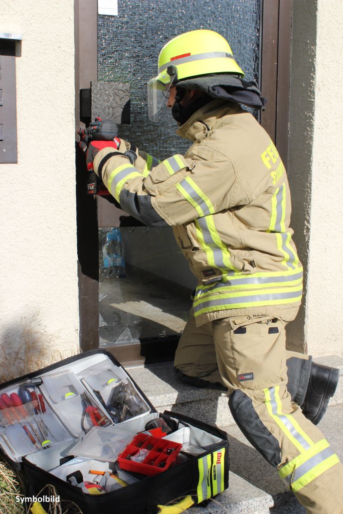 Einsatz Nr. 218 Hilfe 1 Türöffnung